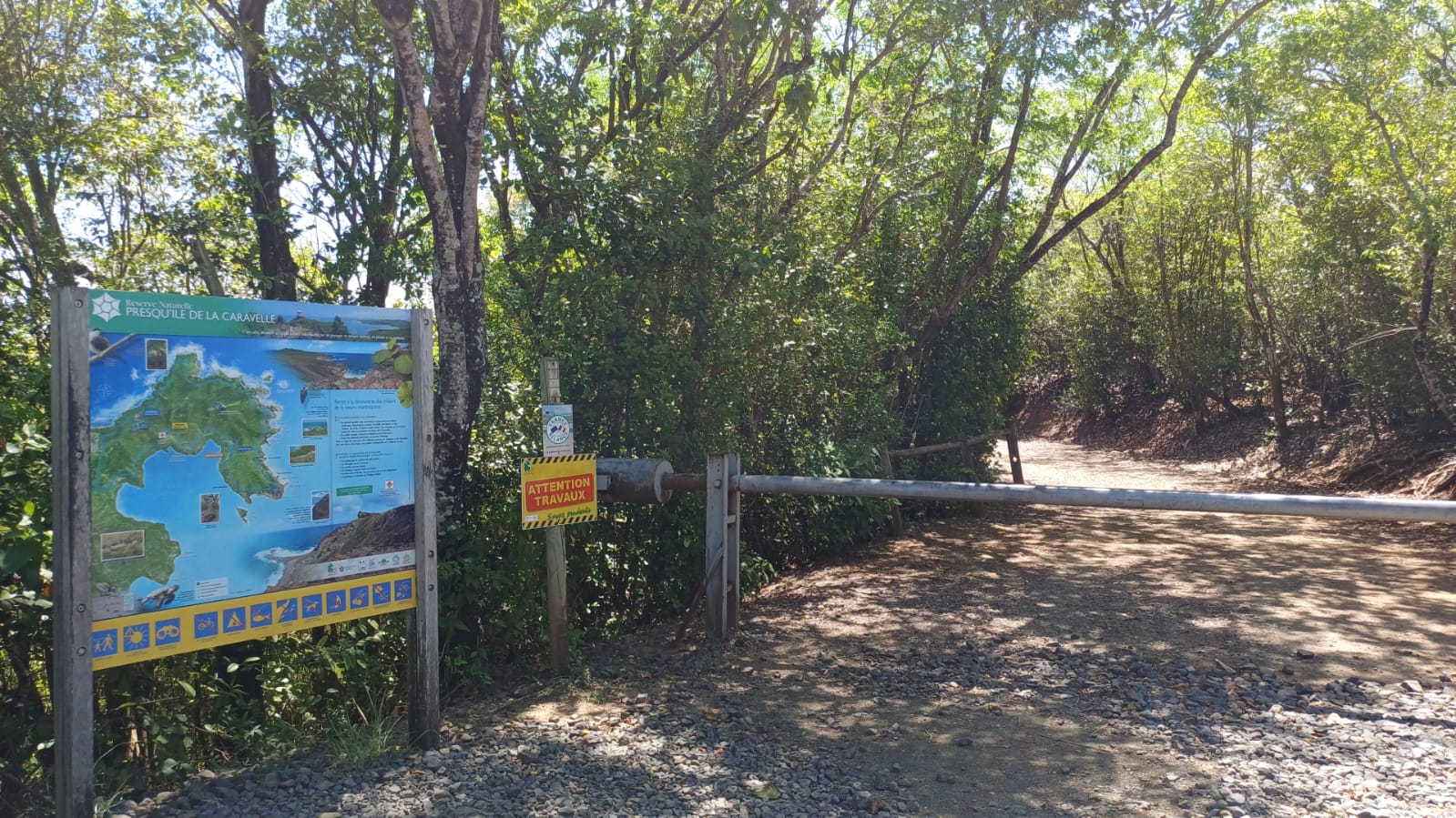 Sentier de la Caravelle, panorama sur l'Atlantique depuis la réserve naturelle.